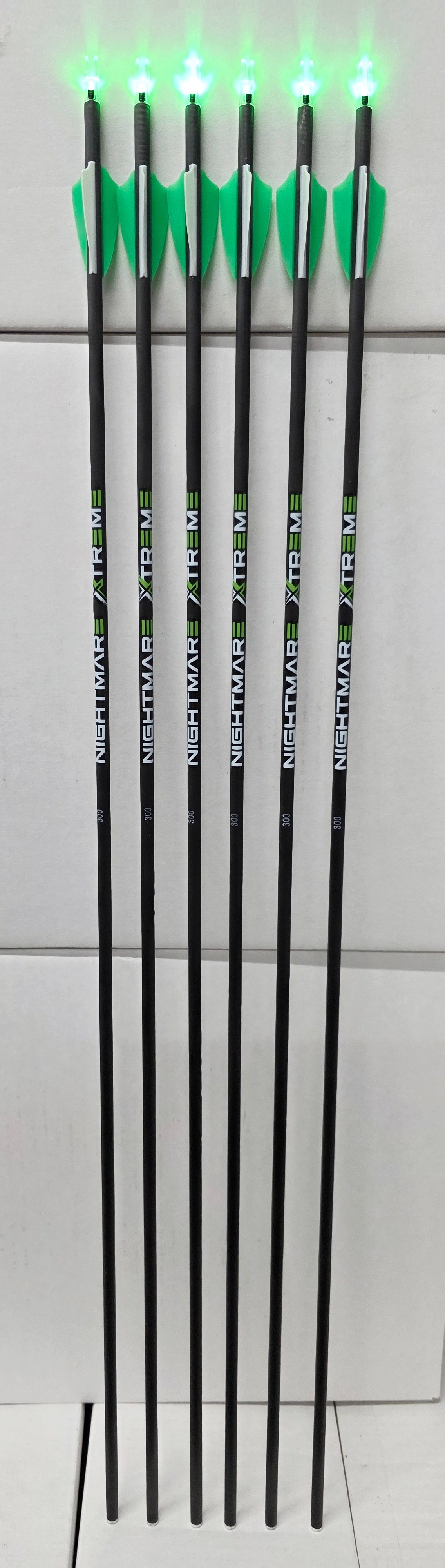 NIGHTMARE XTREME 300/ 350/400/ 500 Arrow 6/Pck w/ FREE Lighted Nocks
